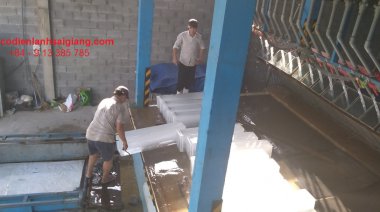Nhà máy nước đá cây công suất 700 cây/15h